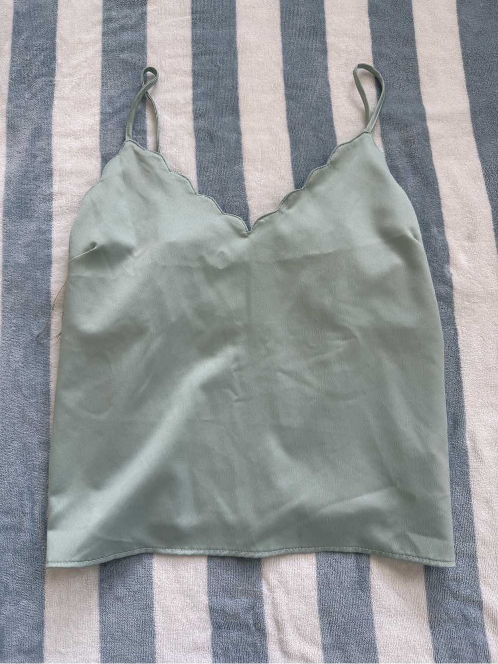 iris Sage Green Scalloped V-Neck Camisole